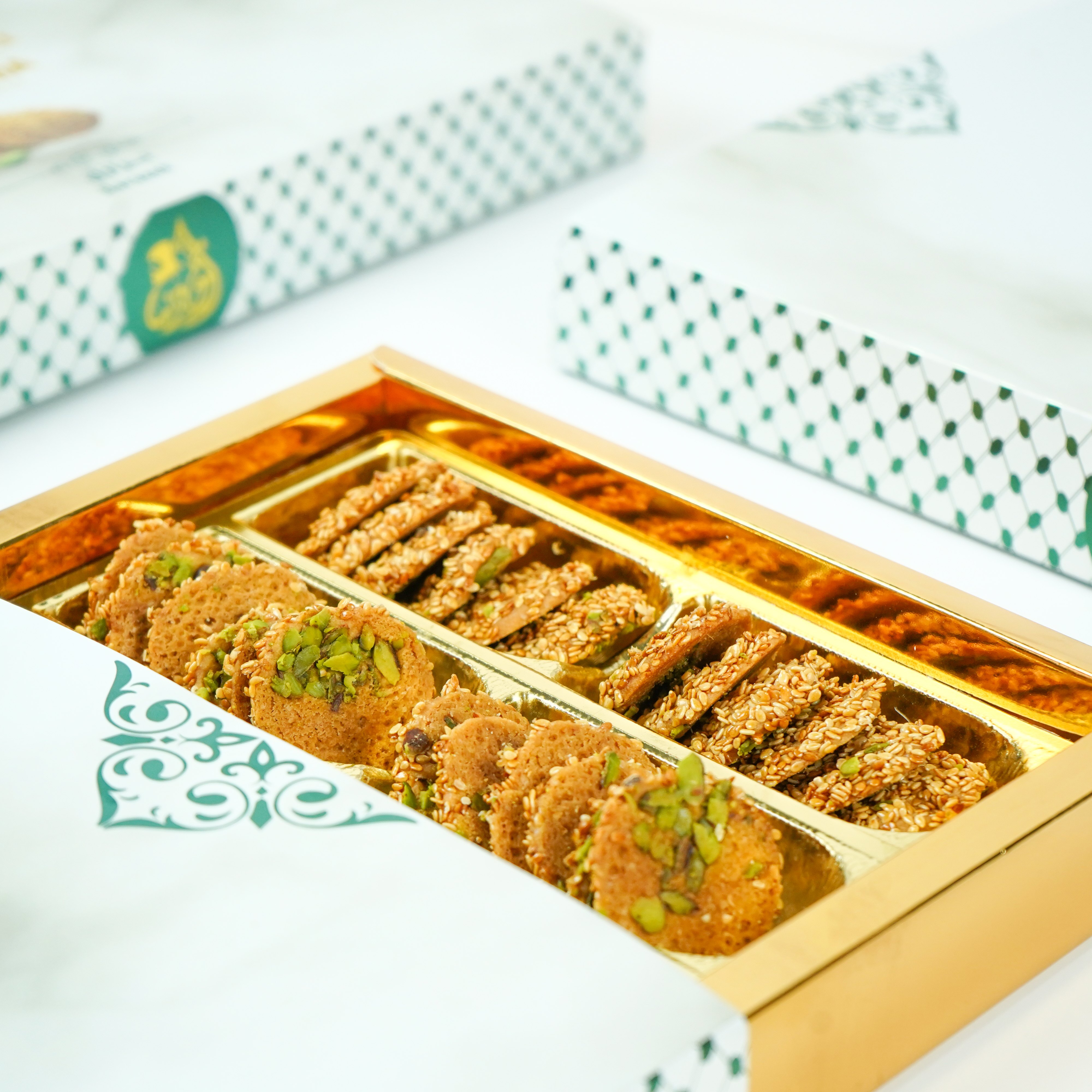 Barazek Super Box (small piece) with pistachios